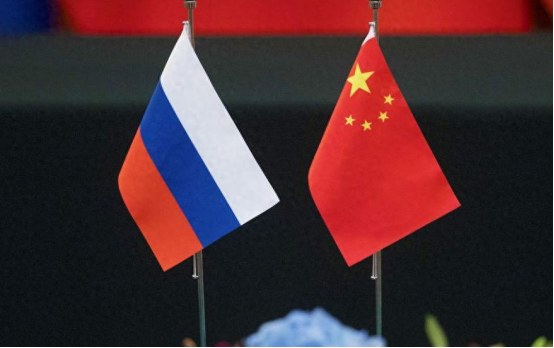 【与你为邻】哈萨克斯坦客商在中国做中转仓：新疆有无限可能